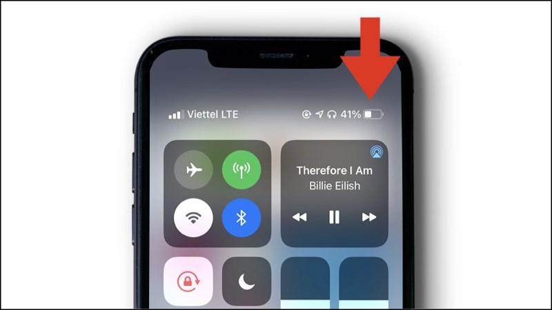 Pin iPhone 11 được hiển thị ở Trung tâm kiểm soát (Control Center) 