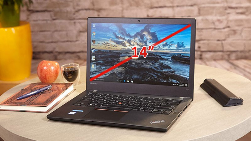 alt text: Màn hình ThinkPad khá nhỏ, chưa lý tưởng cho chơi game