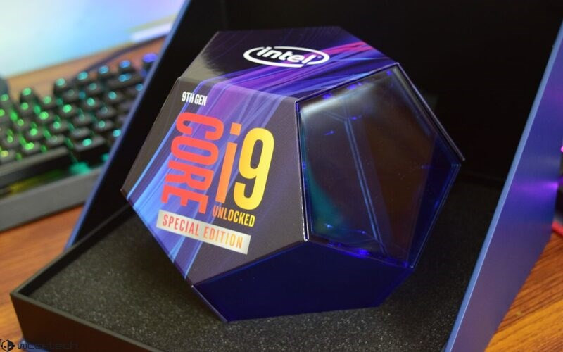 CPU Box thường có hộp và quạt tản nhiệt đi kèm