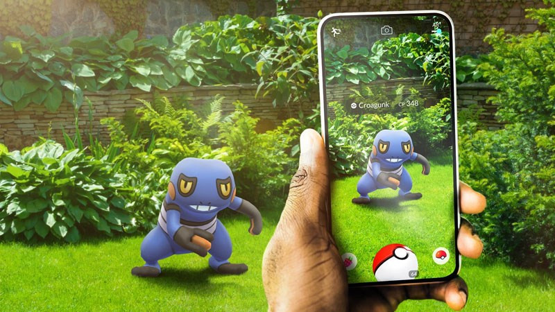 Khởi động Pokémon Go để trò chơi chạy tự đ&ocirc;̣ng