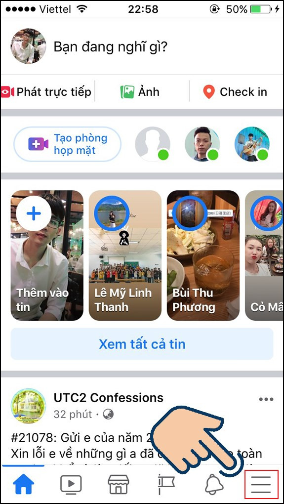 Mở ứng dụng Facebook và chọn biểu tượng 3 gạch