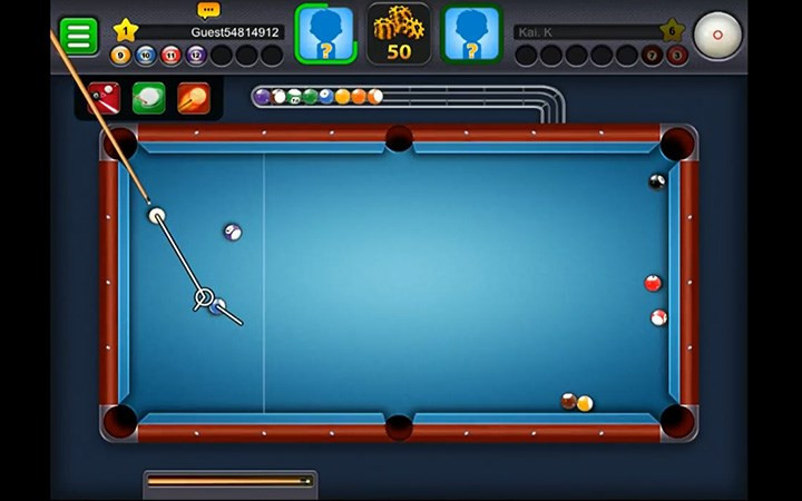 alt text: Hình ảnh minh họa bàn chơi bida 8 ball trong game, tập trung vào chi tiết các viên bi và gậy