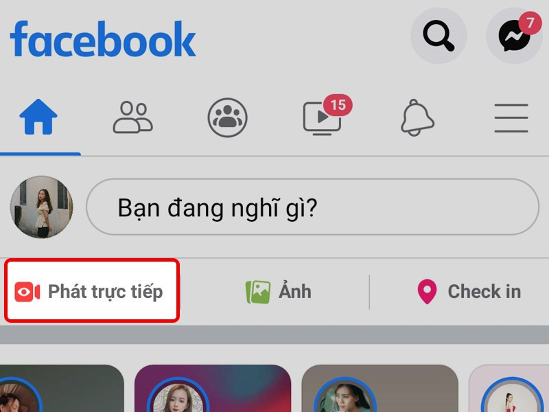 Mở ứng dụng Facebook và bắt đầu livestream