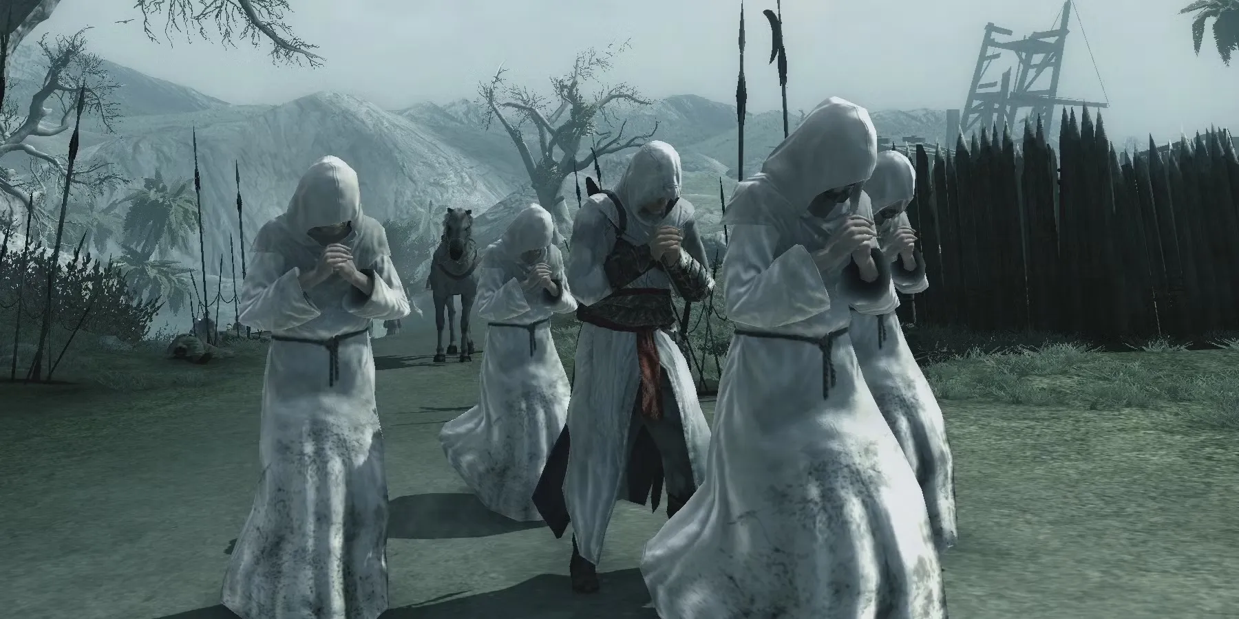Altair hòa mình vào đám đông học giả trong Assassin's Creed, một cơ chế ẩn nấp độc đáo