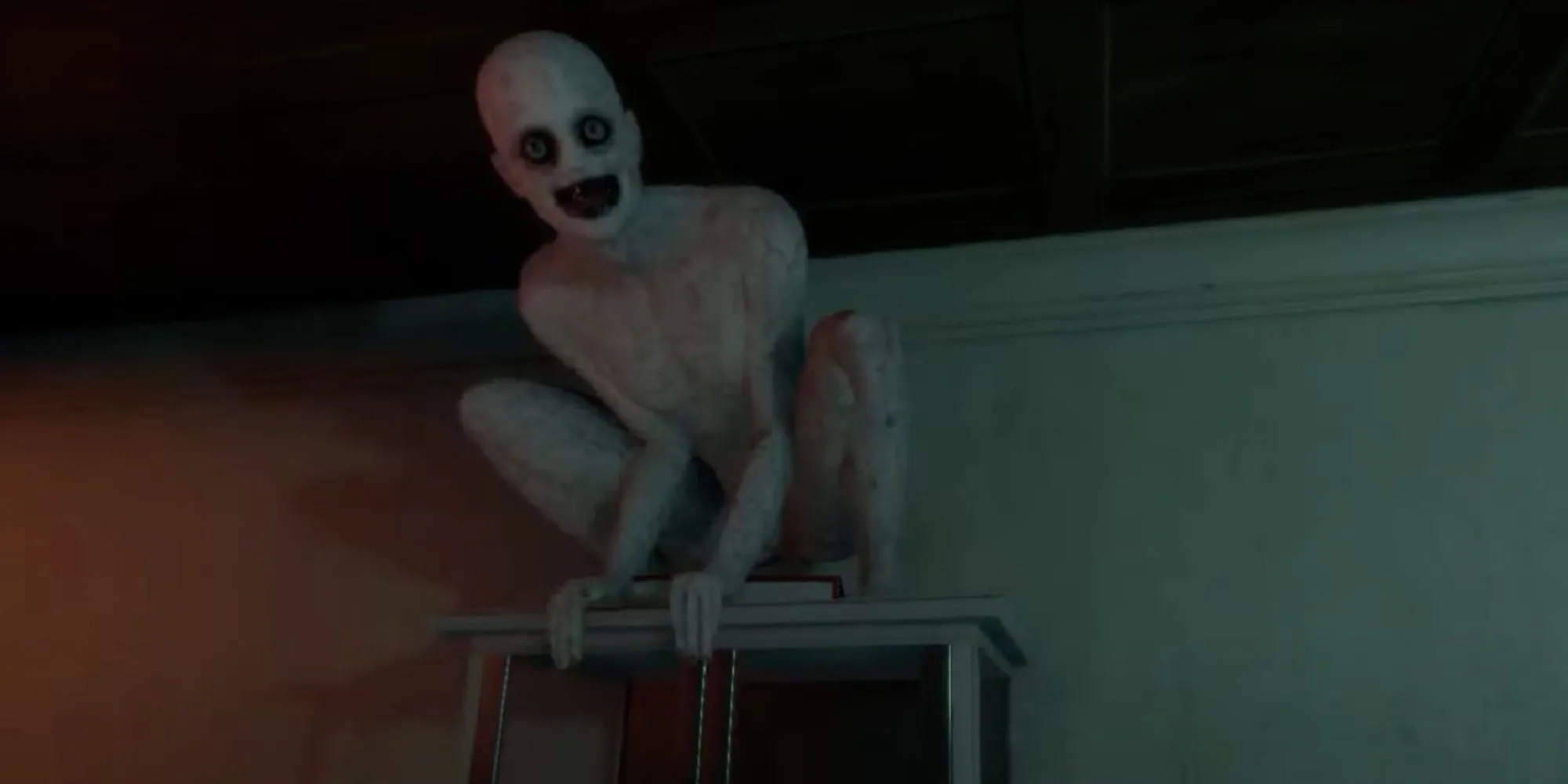 Ảnh chụp màn hình gameplay của con quỷ trong The Mortuary Assistant.