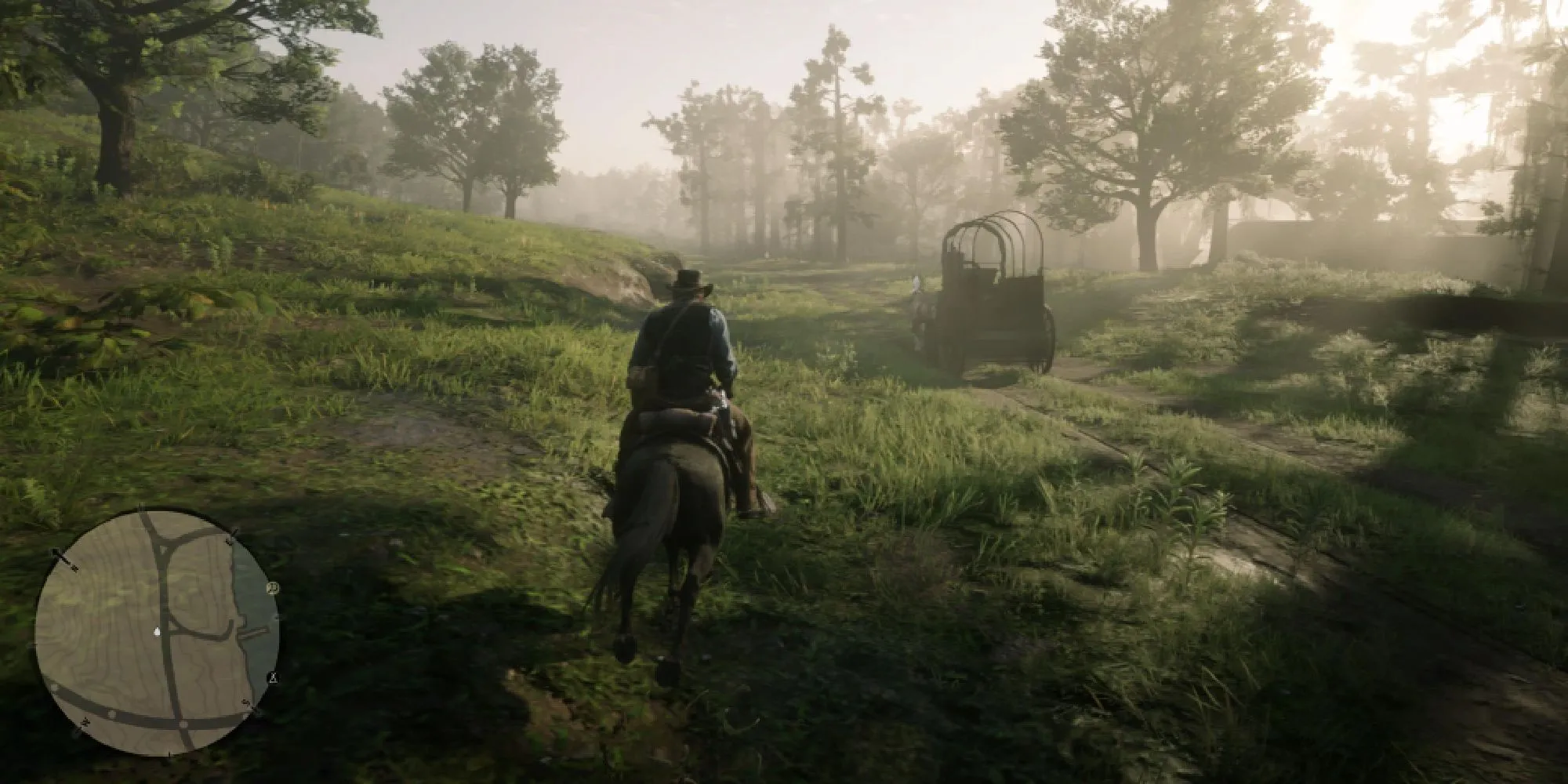 Arthur Morgan cưỡi ngựa đuổi theo xe ngựa trong Red Dead Redemption 2, thể hiện thế giới mở miền Tây hoang dã rộng lớn và chi tiết.