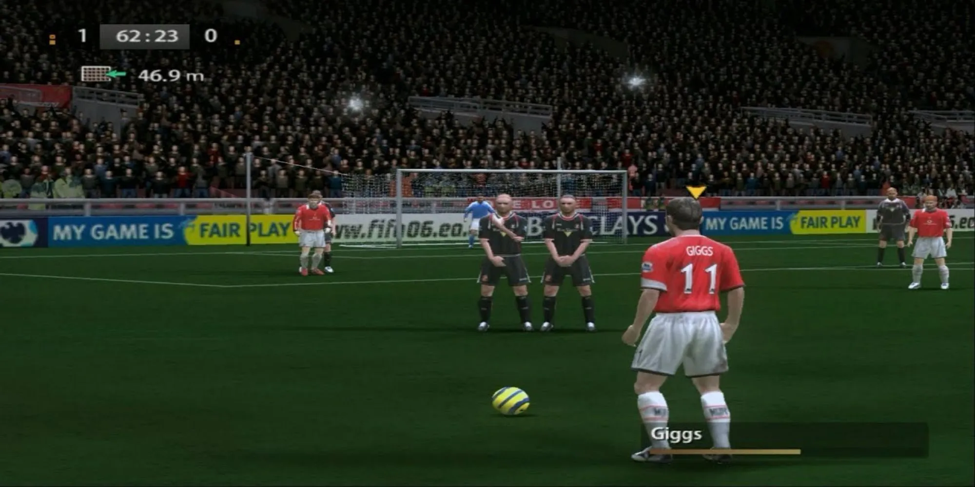 Cảnh một cú sút phạt trong game FIFA 06