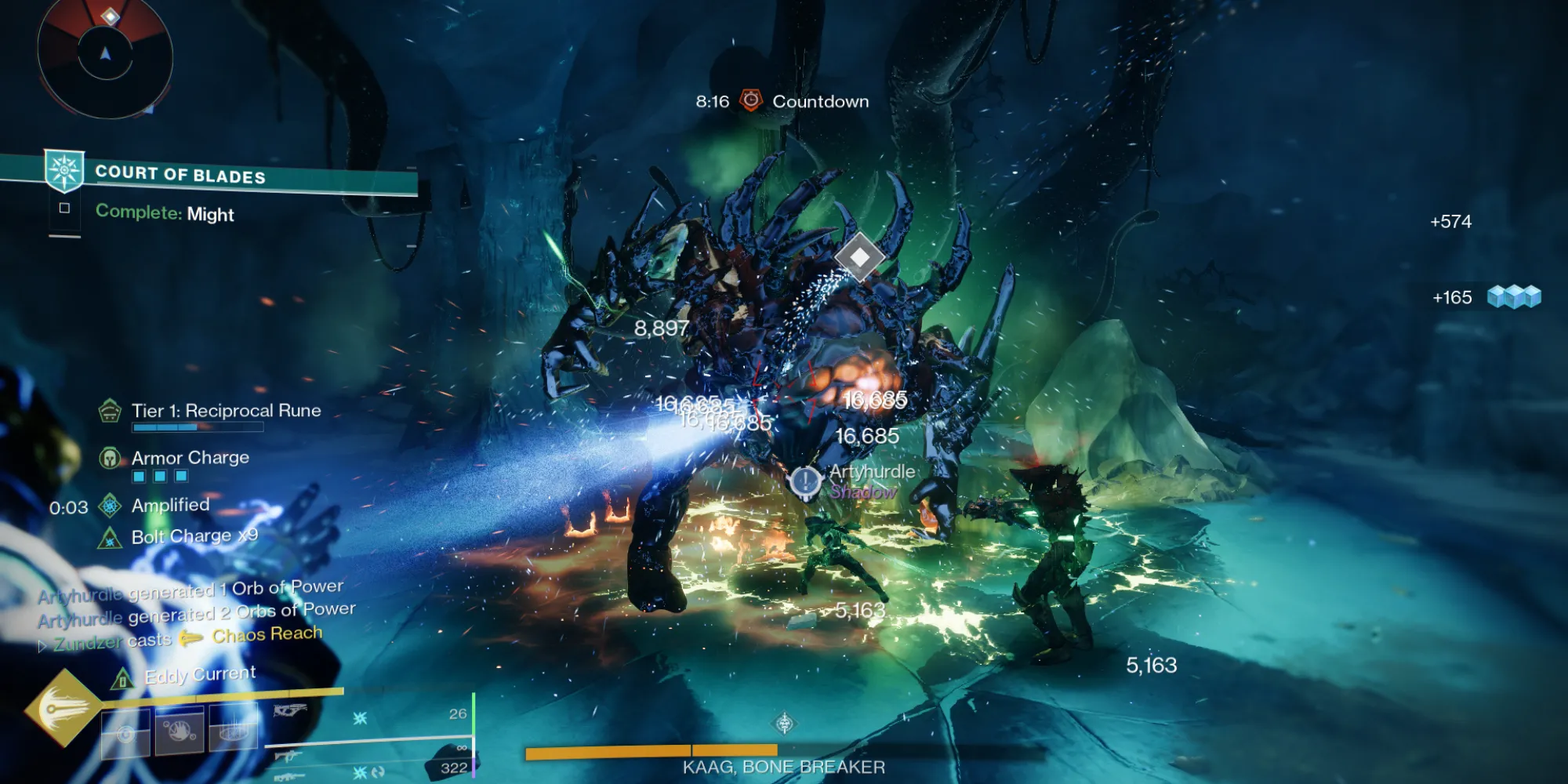 Cổng dịch chuyển màu xanh lục huyền ảo mở ra sau khi người chơi kích hoạt Court of Blades trong Destiny 2