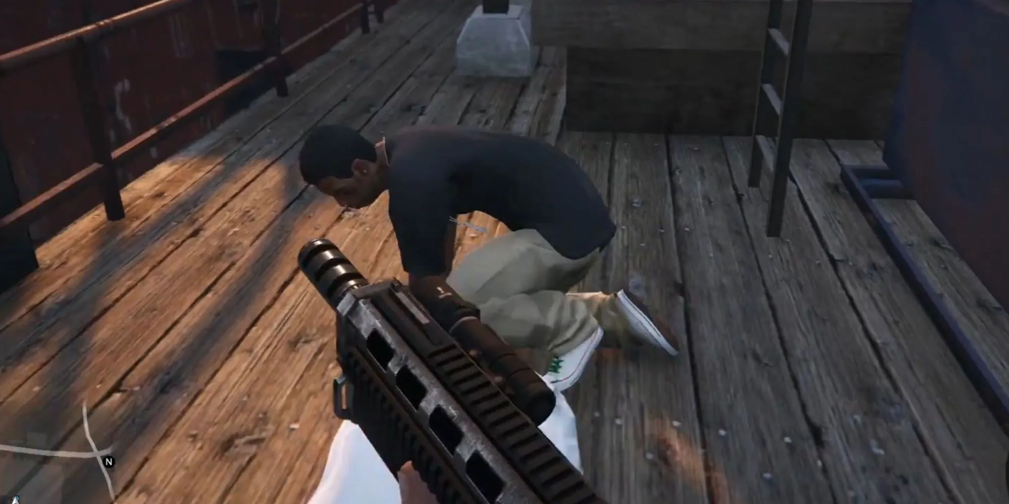 Franklin và Trevor hợp sức giải cứu Lamar trong nhiệm vụ Lamar Down của GTA V