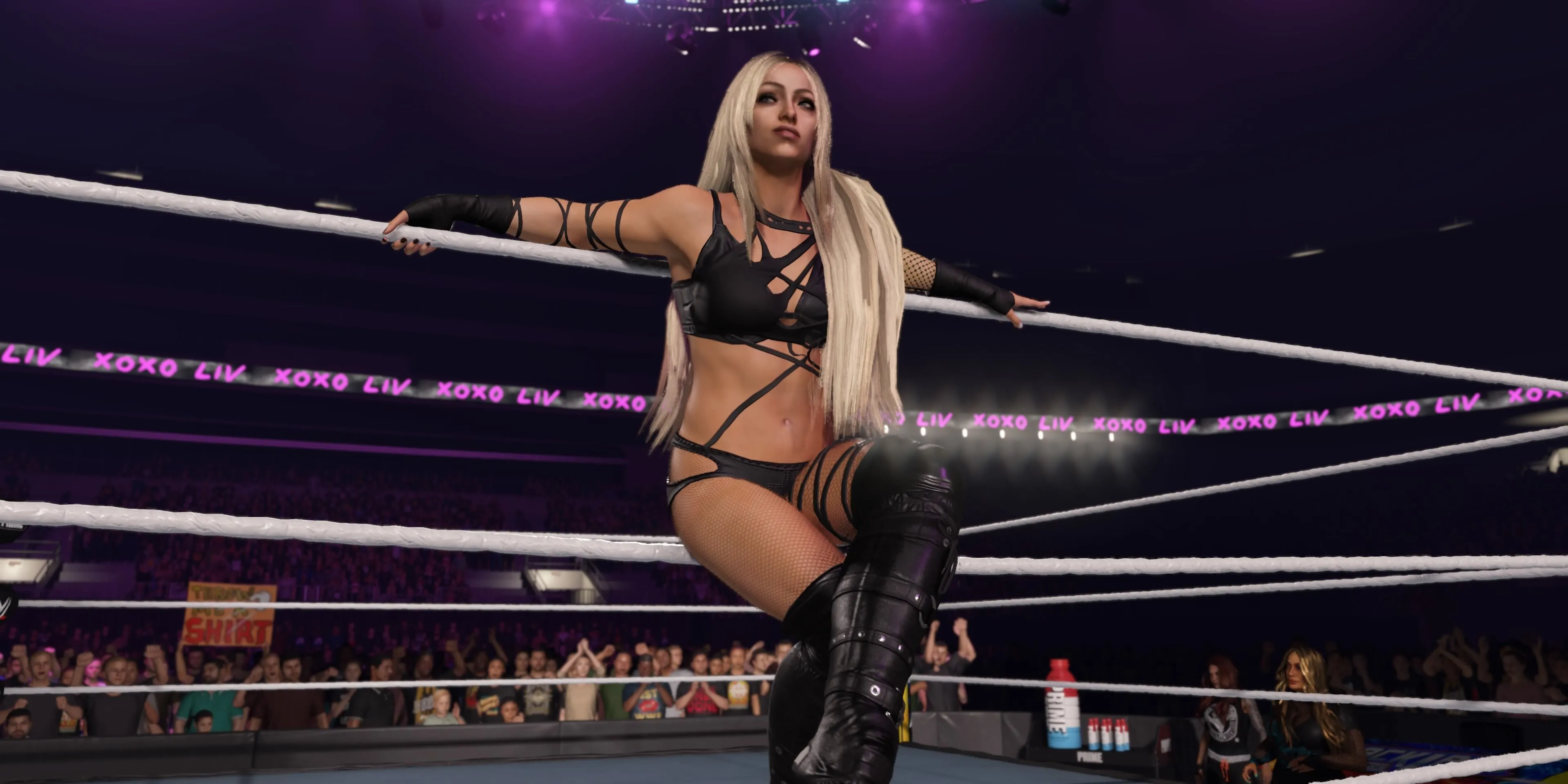 Liv Morgan với trang phục thay thế trong WWE 2K25