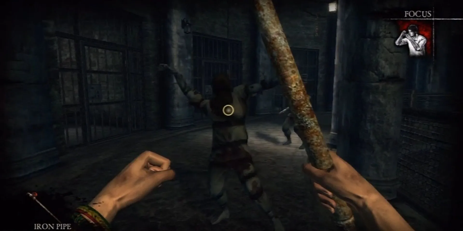 Người chơi chiến đấu với zombie bằng ống sắt trong game kinh dị Rise of Nightmares trên Kinect