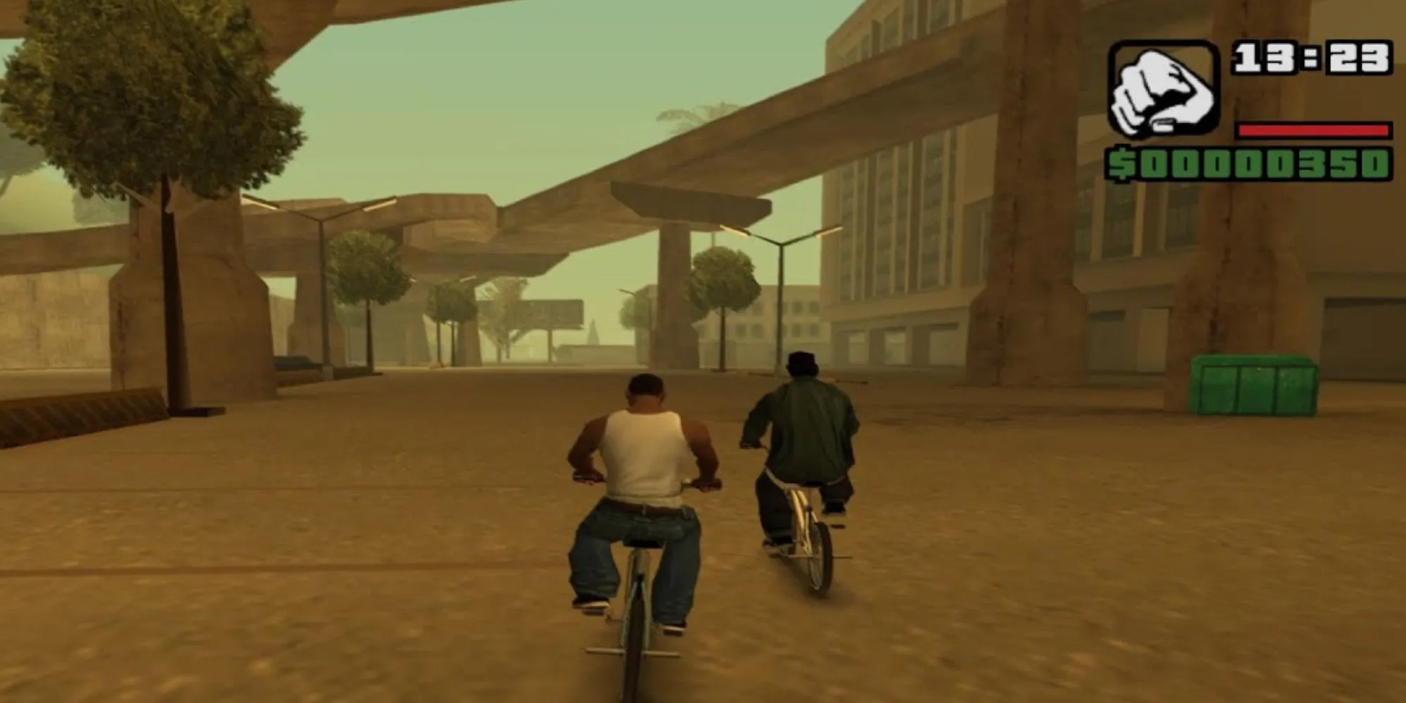 Nhân vật CJ trong GTA San Andreas đứng giữa đường phố Grove Street quen thuộc