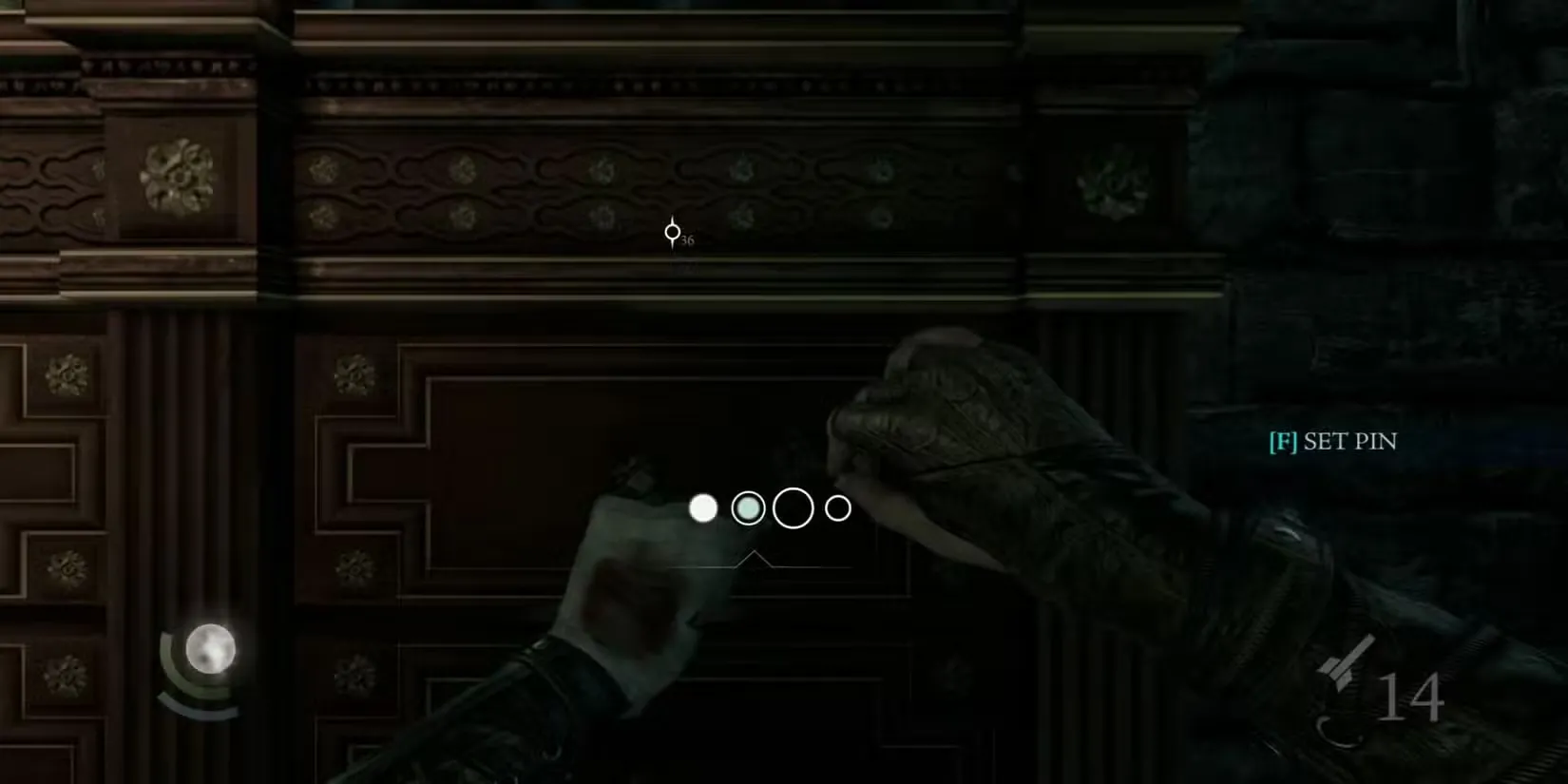 Nhân vật Garett trong tựa game Thief (2014) đang di chuyển lén lút