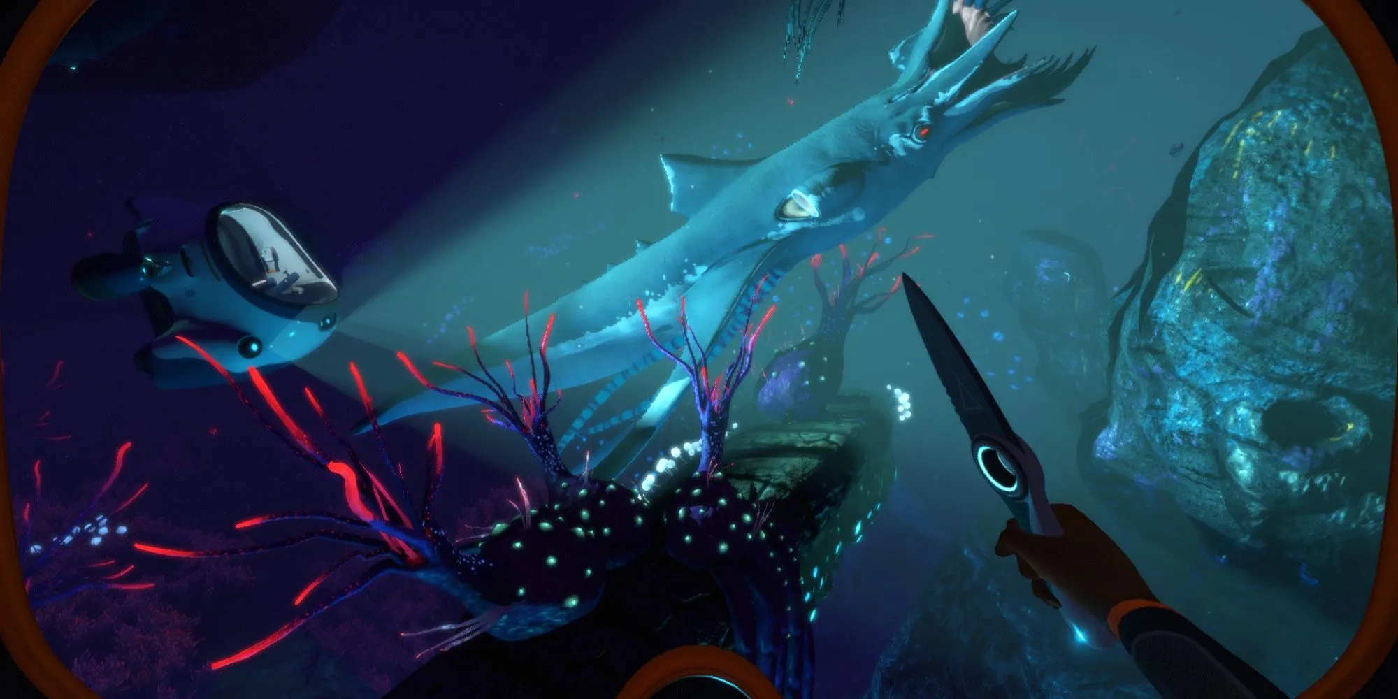 Sinh vật Squidshark khổng lồ đối mặt với tàu ngầm của người chơi trong game Subnautica