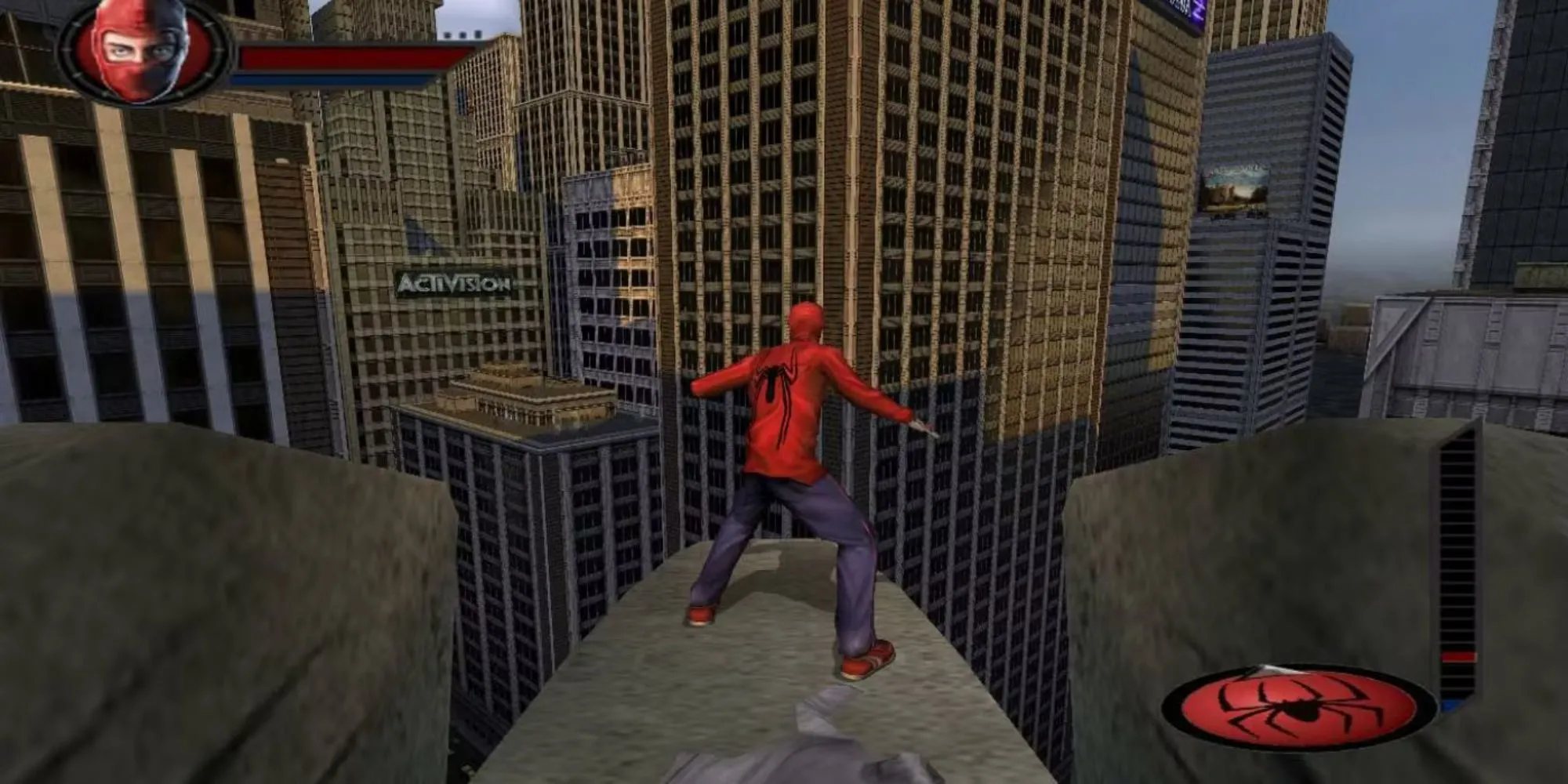 Spider-Man đu mình trong game Spider-Man The Movie trên PS2