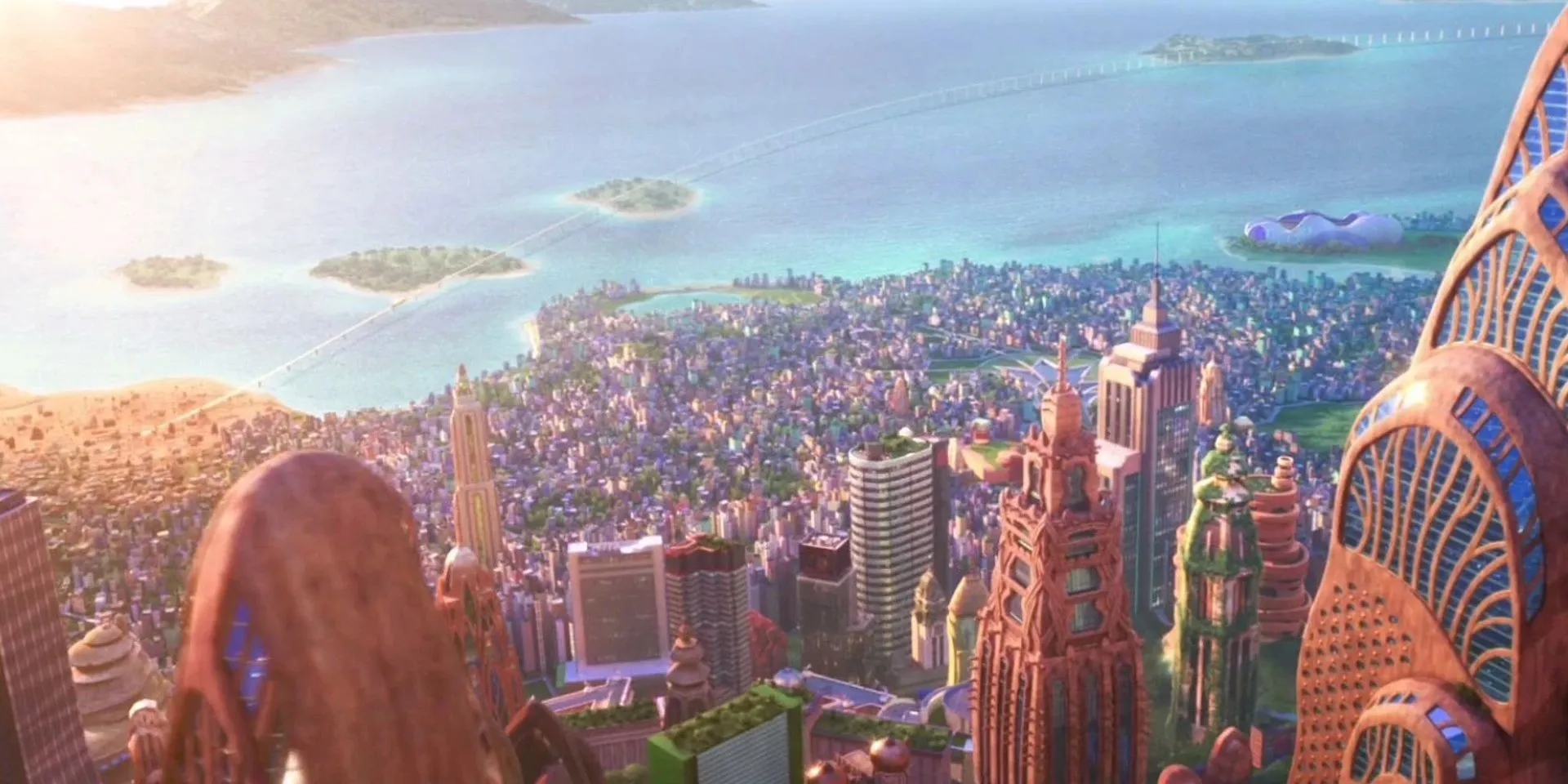 Toàn cảnh thành phố Zootopia từ trên cao, với các khu vực khác nhau và tòa nhà chọc trời.