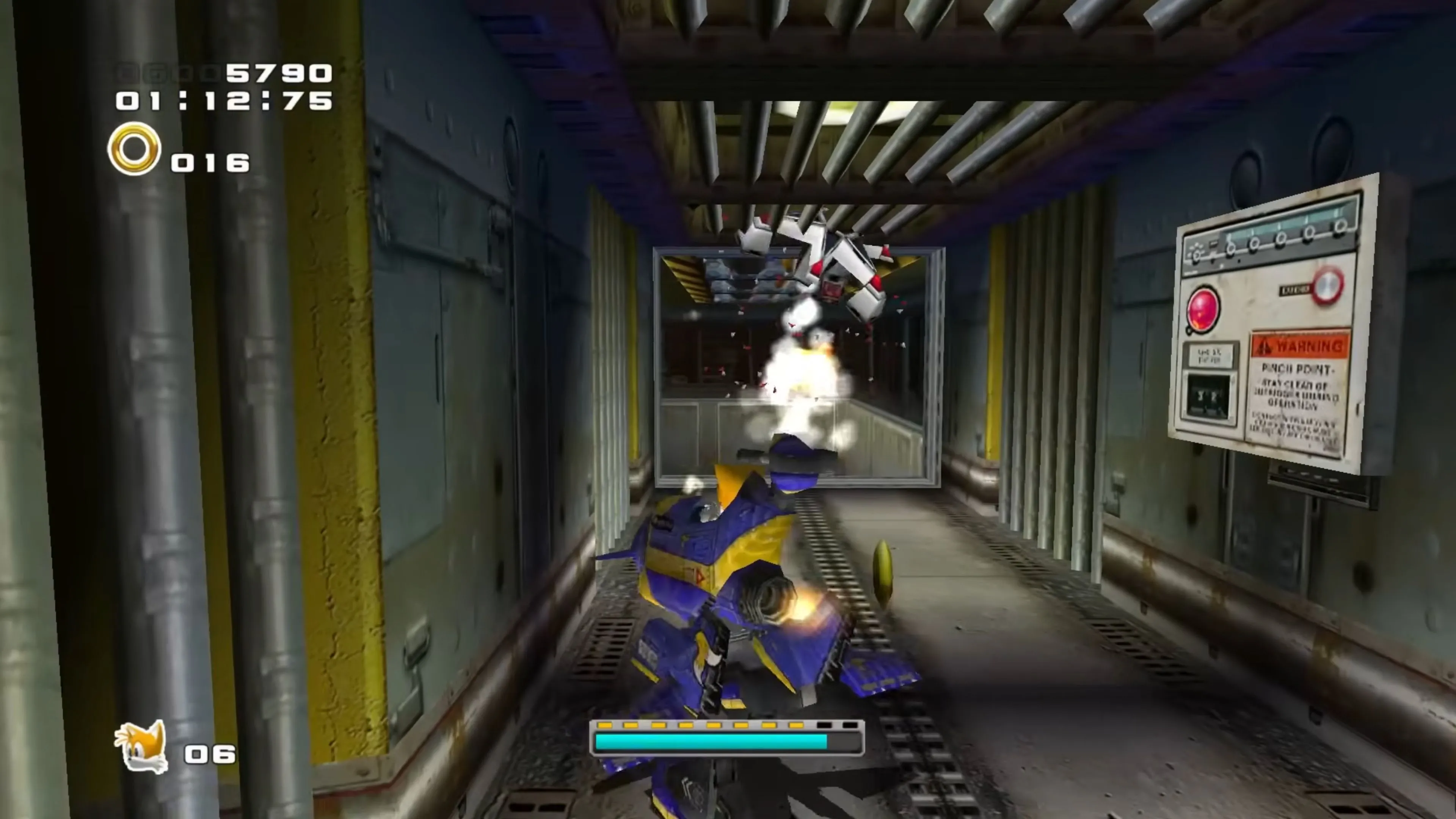 Shadow và Rouge the Bat lần đầu xuất hiện trong Sonic Adventure 2